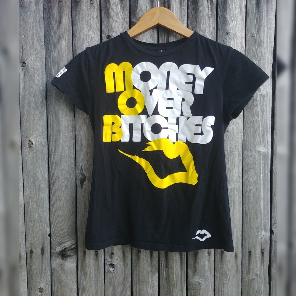 MTB Married to the Mob money over black yellow graphic deadstock tshirt womens L